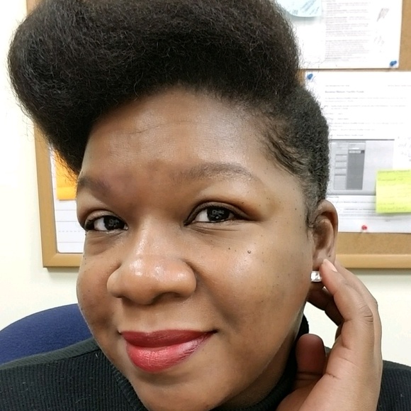 Profile Picture of Tamara Manning (@tamara_31) on Poshmark