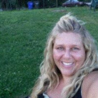 Profile Picture of Michelle Shaner (@ChiChellle) on Twitter