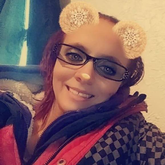 Profile Picture of Tori Lee (@torilee197) on Poshmark