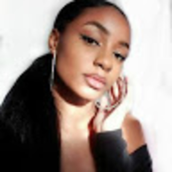 Profile Picture of Dominique Daniel (@dominiqued2001) on Poshmark