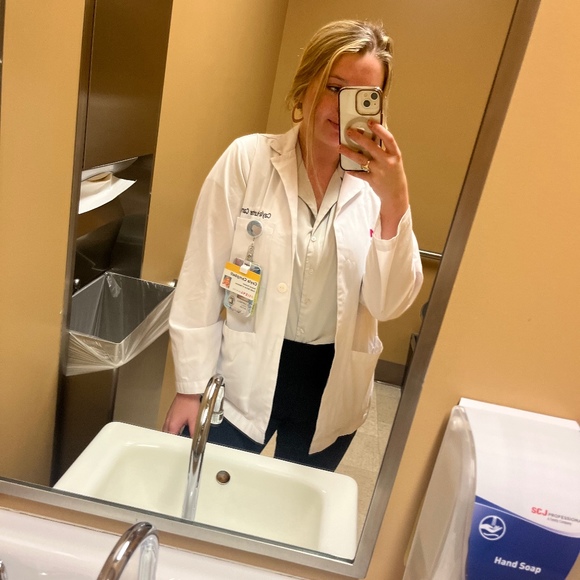 Profile Picture of Cayla Campbell (@caylacampbell77) on Poshmark