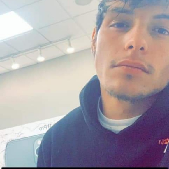 David Turnbow - Poshmark Profile Picture of David Turnbow (@money801) on Poshmark