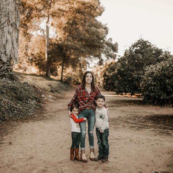 Profile Picture of Dominique Burrell (@domimarie15) on Poshmark