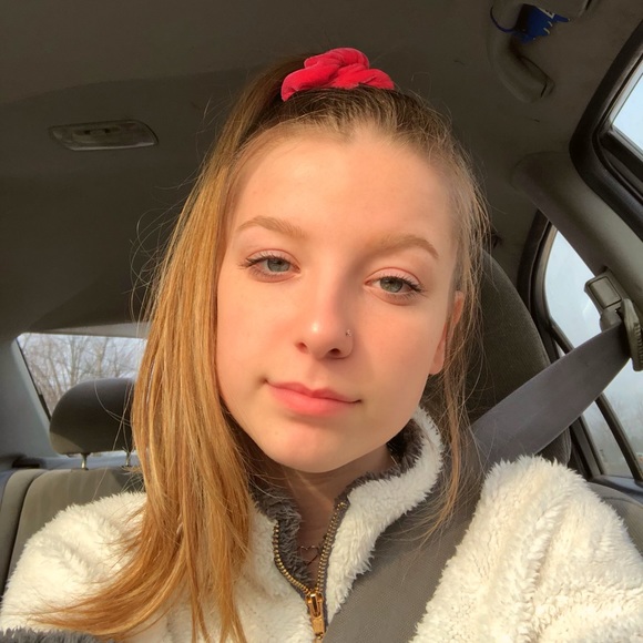 Profile Picture of Adanna Collett (@adannacollett) on Poshmark
