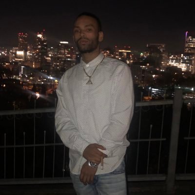 Profile Picture of Racko Guzman (@BlakeNoGriffin) on Twitter