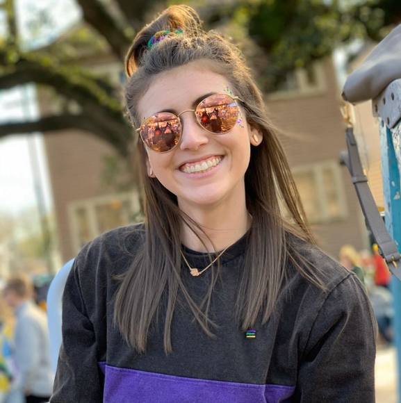 Profile Picture of Brittany Vitrano (@bvitrano93) on Poshmark