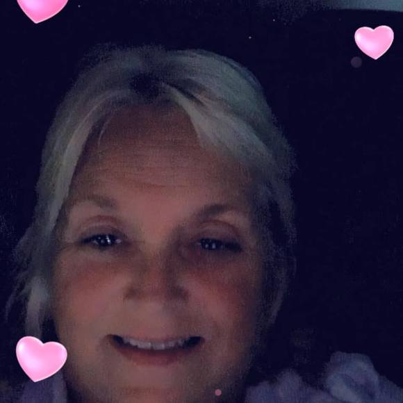 Profile Picture of Debbie sharp Bryant (@dsharpbryant) on Poshmark