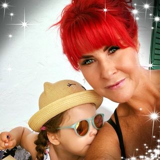 Profile Picture of Lorna Roffe (Lorna Radley) (@lorna.roffe) on Facebook