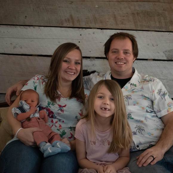 Profile Picture of Dawna Thompson (@dthomp1092) on Poshmark