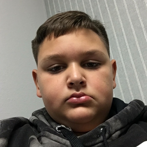 Profile Picture of Tony Sanchez (@tonysanchez605) on Poshmark