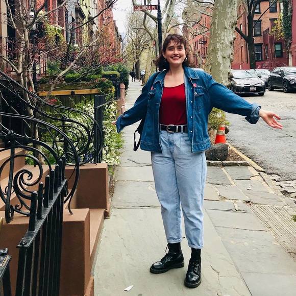Profile Picture of Bianca Hutner (@biancash) on Poshmark