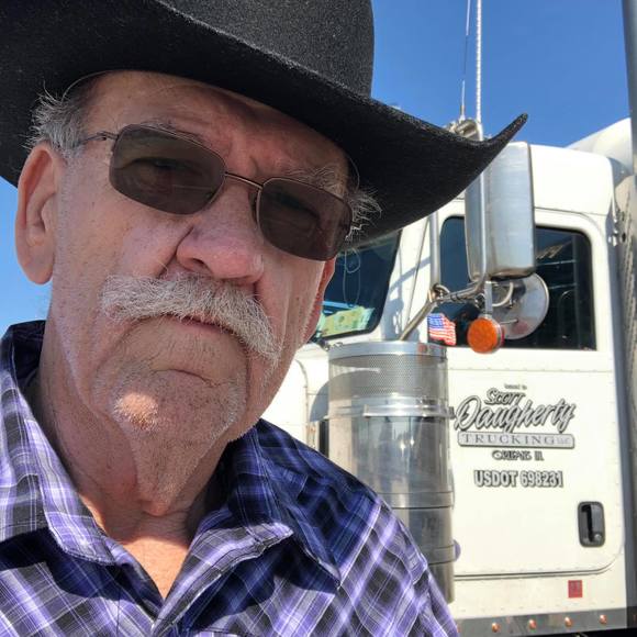 Profile Picture of Clarence Moore (@clarencemoor847) on Poshmark