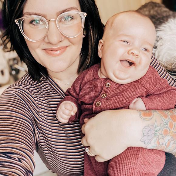 Profile Picture of Amber Jelinsky (@blusugar840) on Poshmark