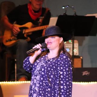 Profile Picture of Susan Bailey Rubke (@SingBlueSusan) on Facebook