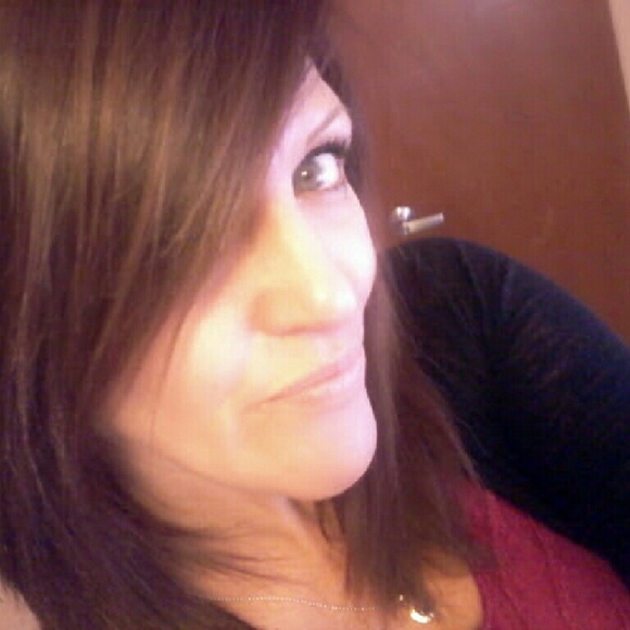 Profile Picture of Jennifer Cossman (@crabbylion720) on Poshmark