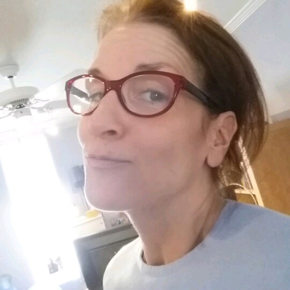Profile Picture of Dawn Doty (@dmd9464) on Poshmark