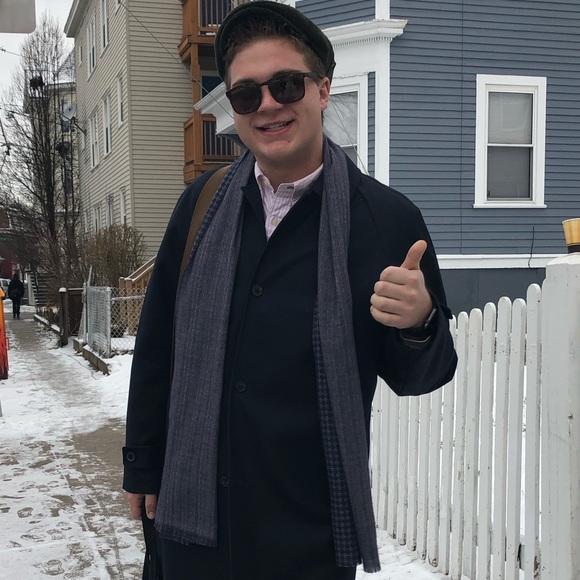Profile Picture of Zachary Ray (@zackdresser) on Poshmark
