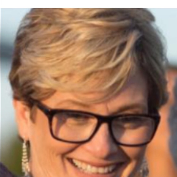 Profile Picture of Shirley Kelley (@shirleyala) on Poshmark
