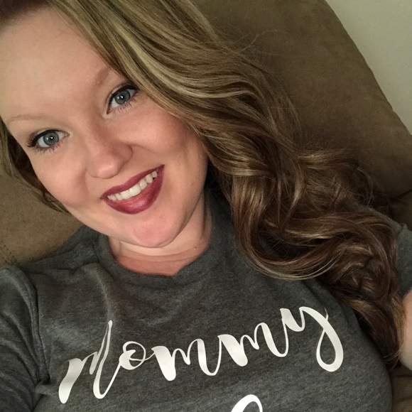 Profile Picture of Amanda Marable (@amarable17) on Poshmark