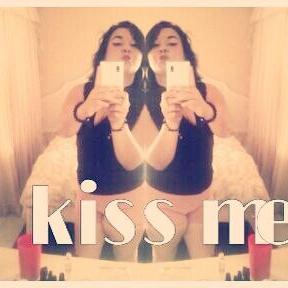 Profile Picture of Lilian Castañeda B (@RosaRosace260) on Twitter