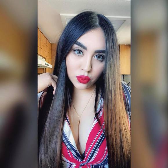 Profile Picture of Viviana Ogaz (@biby_princess) on Poshmark