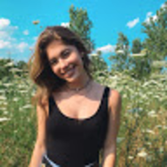 Profile Picture of Sydney Topoleski (@stopoleski24) on Poshmark