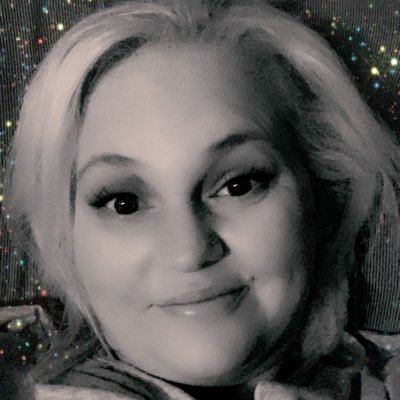 Profile Picture of Julie Ayers (@JulieRAyers) on Twitter