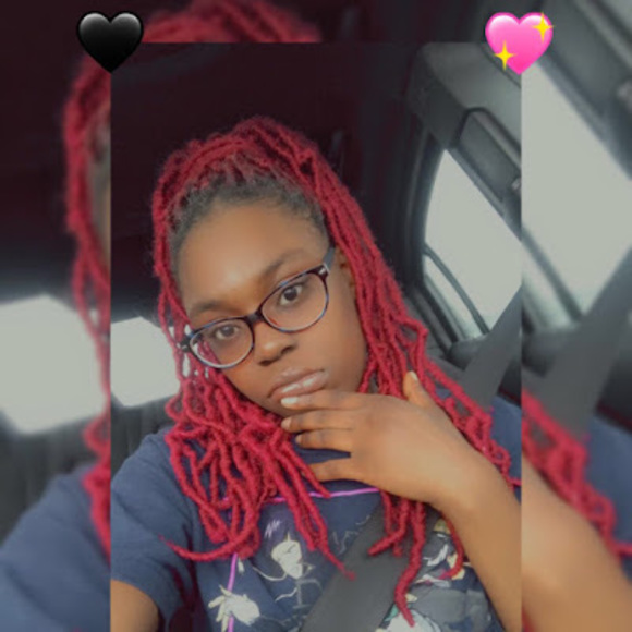 Profile Picture of Shalah Crawford (@shalah_crawford) on Poshmark