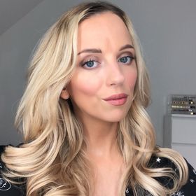 Profile Picture of Paula Holmes (@theldndiaries) on Pinterest