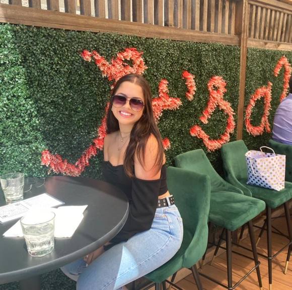 Brooke Corridan - Poshmark Profile Picture of Brooke Corridan (@brooke_corridan) on Poshmark