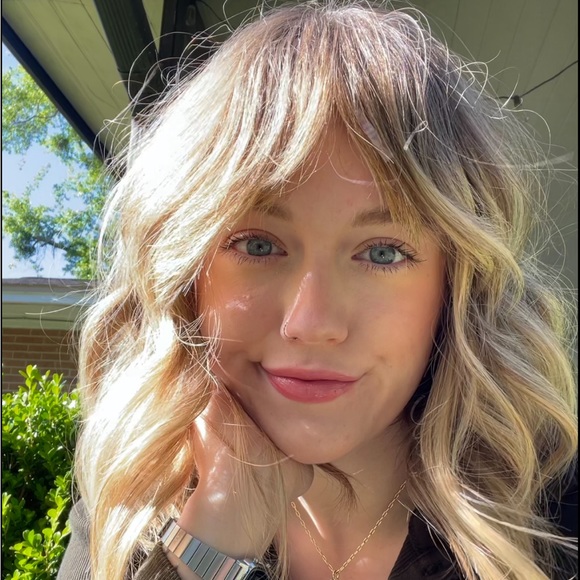 Profile Picture of Caylie Parrack (@caylieparrack) on Poshmark