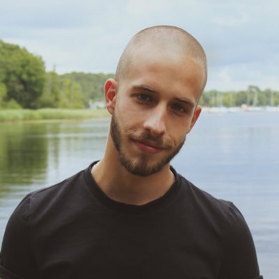 Profile Picture of Clem (@Clem__Robert) on Twitter