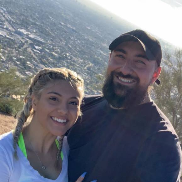 Profile Picture of Husey Damlar (@husey) on Poshmark