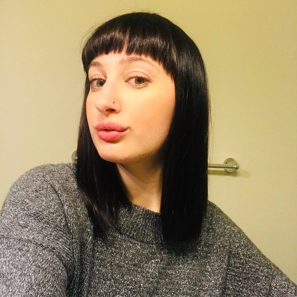 Profile Picture of Carly Odenthal (@twiggy_child) on Poshmark