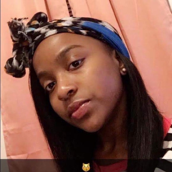 Profile Picture of Karringten Causey (@karringten12) on Poshmark