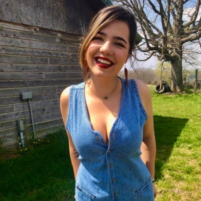 Profile Picture of Kate ☀️ (@Katelynne_bacon) on Twitter