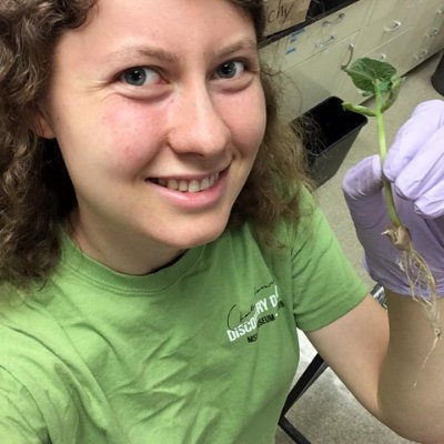 Profile Picture of Hannah Jeffery (@NerdGirl2424) on Twitter