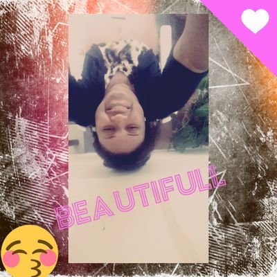 Profile Picture of Paola Simon (@PaolaPaolasimon) on Twitter