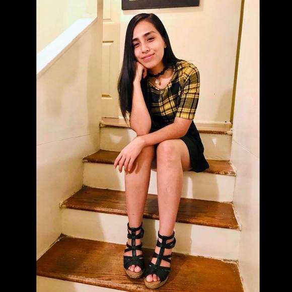Profile Picture of Citlali Luiton (@citlaliluiton) on Poshmark