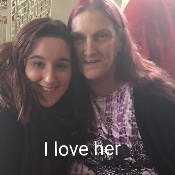 Profile Picture of Shirley Castelar (@shirleycastelar) on Poshmark