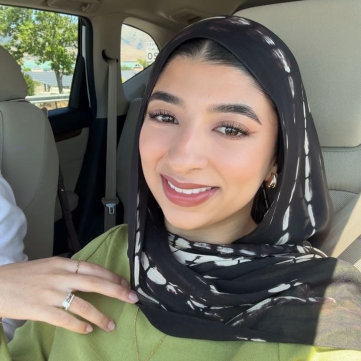 Profile Picture of Zainab Shaikh (@zainxbs) on Tiktok