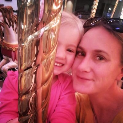 Profile Picture of Stacy Ackerman (@stacyackerman) on Twitter