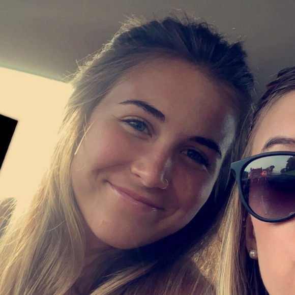 Profile Picture of Haley Poynter (@haley_poynter) on Poshmark