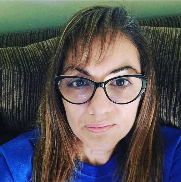 Profile Picture of Alice Kreitz (@akreitz90606) on Poshmark