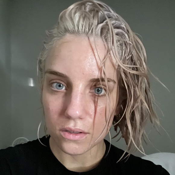 Profile Picture of Briana Calvin (@mrscalvinb) on Poshmark