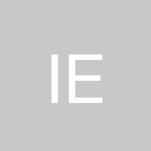 Profile Picture of Ili Endom (@iendom) on Poshmark