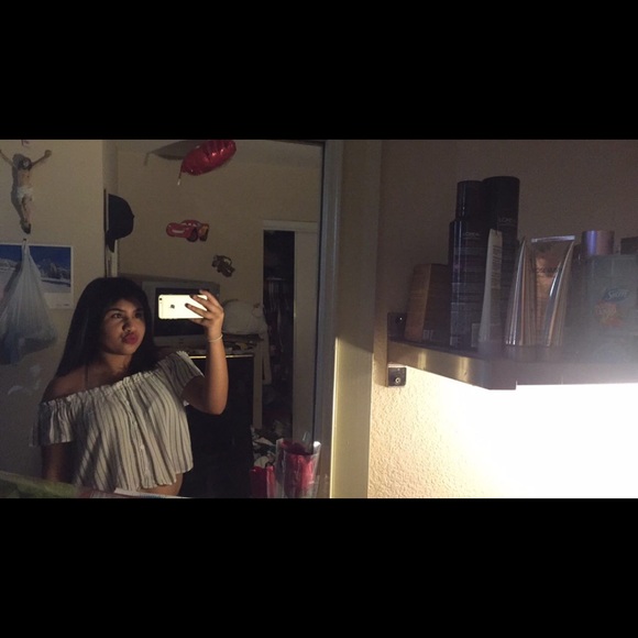 Profile Picture of Maria Ojeda (@mariaojeda15) on Poshmark