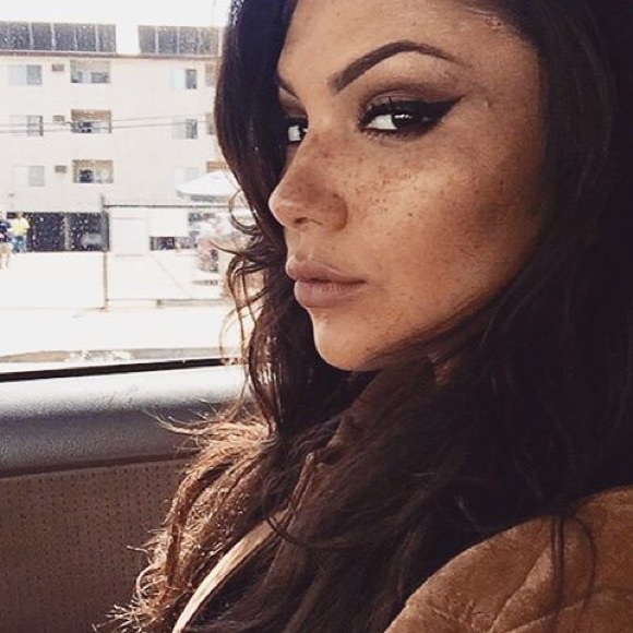 Profile Picture of Greta Cilley (@bab_gl) on Poshmark