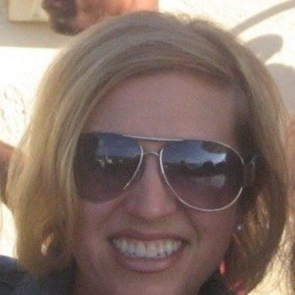 Profile Picture of Donna Krecu (@dkrecu) on Poshmark