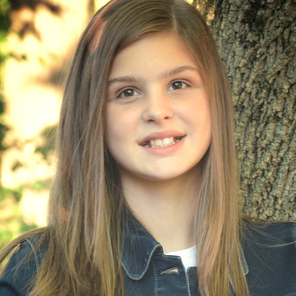 Profile Picture of Hailey Keperling (@htkeper) on Poshmark